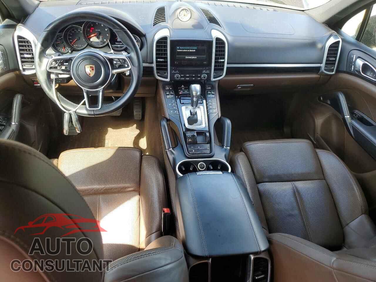 PORSCHE CAYENNE 2017 - WP1AA2A23HKA84388