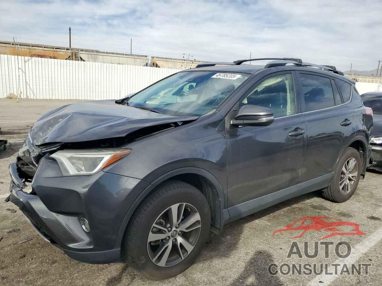 TOYOTA RAV4 2017 - JTMWFREV8HJ113976