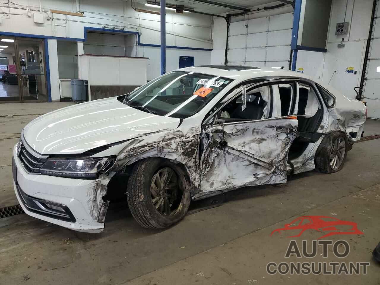 VOLKSWAGEN PASSAT 2018 - 1VWBA7A35JC017820