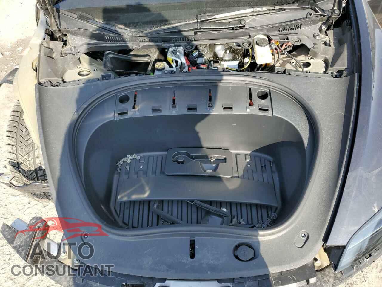 TESLA MODEL 3 2024 - 5YJ3E1EB7RF788403
