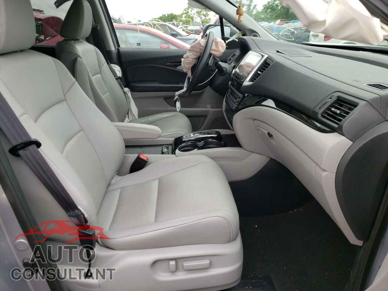 HONDA PILOT 2017 - 5FNYF6H97HB002803