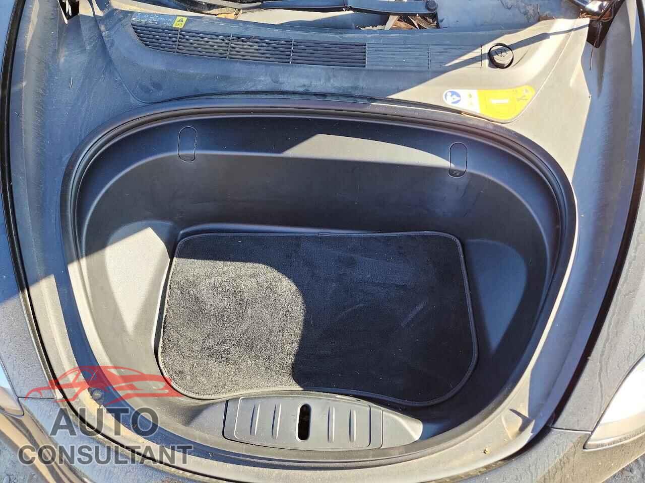 TESLA MODEL 3 2018 - 5YJ3E1EA4JF013939