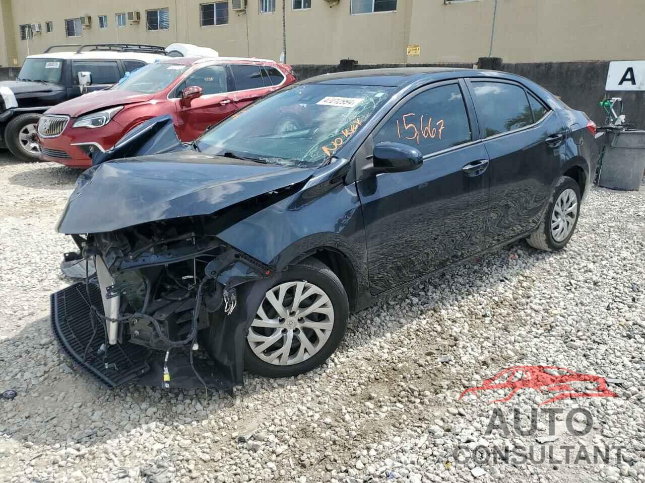 TOYOTA COROLLA 2018 - 2T1BURHE5JC041278