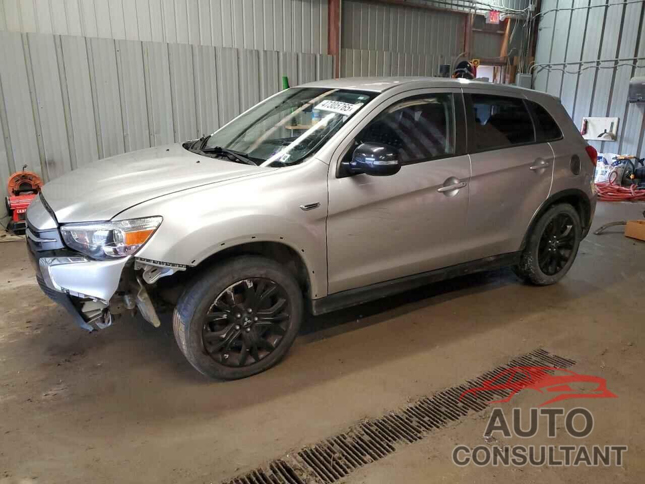 MITSUBISHI OUTLANDER 2018 - JA4AR3AU1JU003913