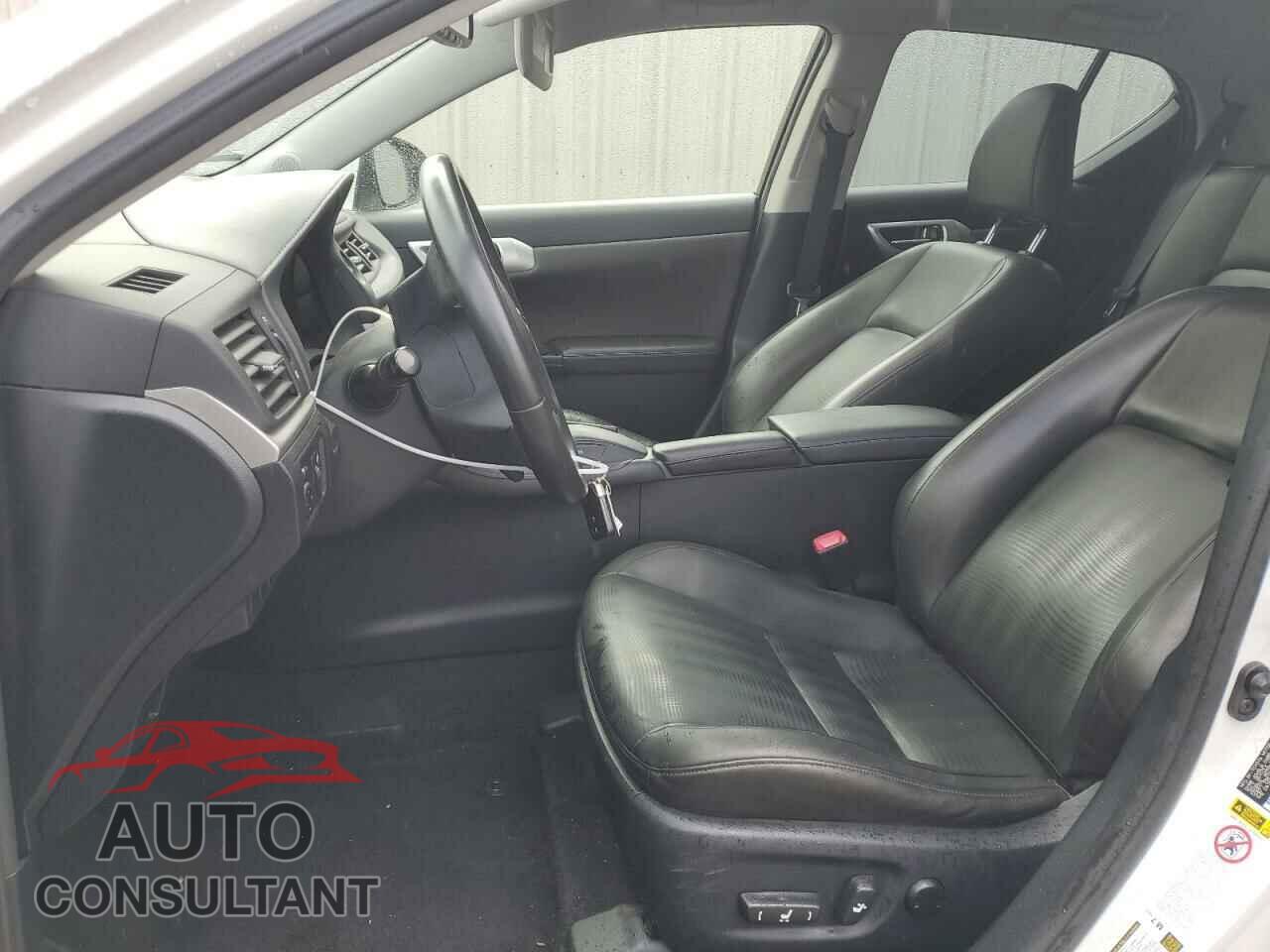LEXUS CT 200 2013 - JTHKD5BH7D2157871
