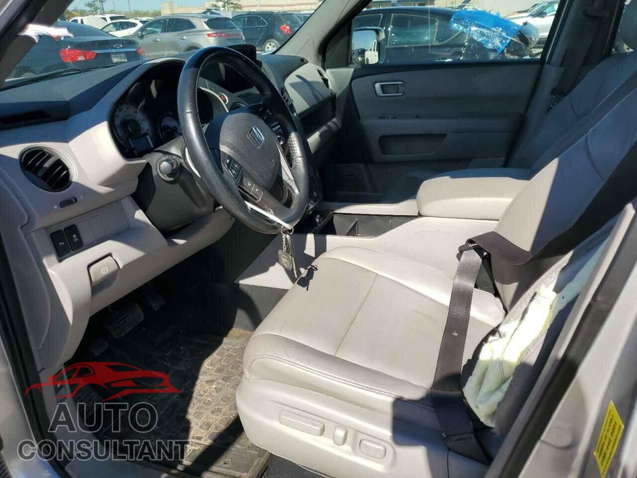 HONDA PILOT 2014 - 5FNYF3H90EB009201