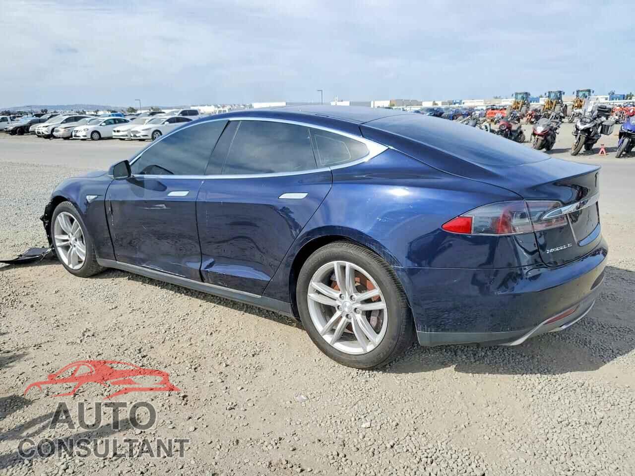 TESLA MODEL S 2014 - 5YJSA1S12EFP32933