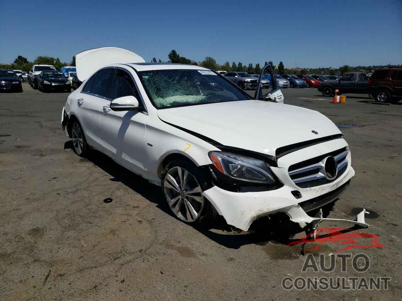 MERCEDES-BENZ C-CLASS 2018 - 55SWF4HB2JU241338