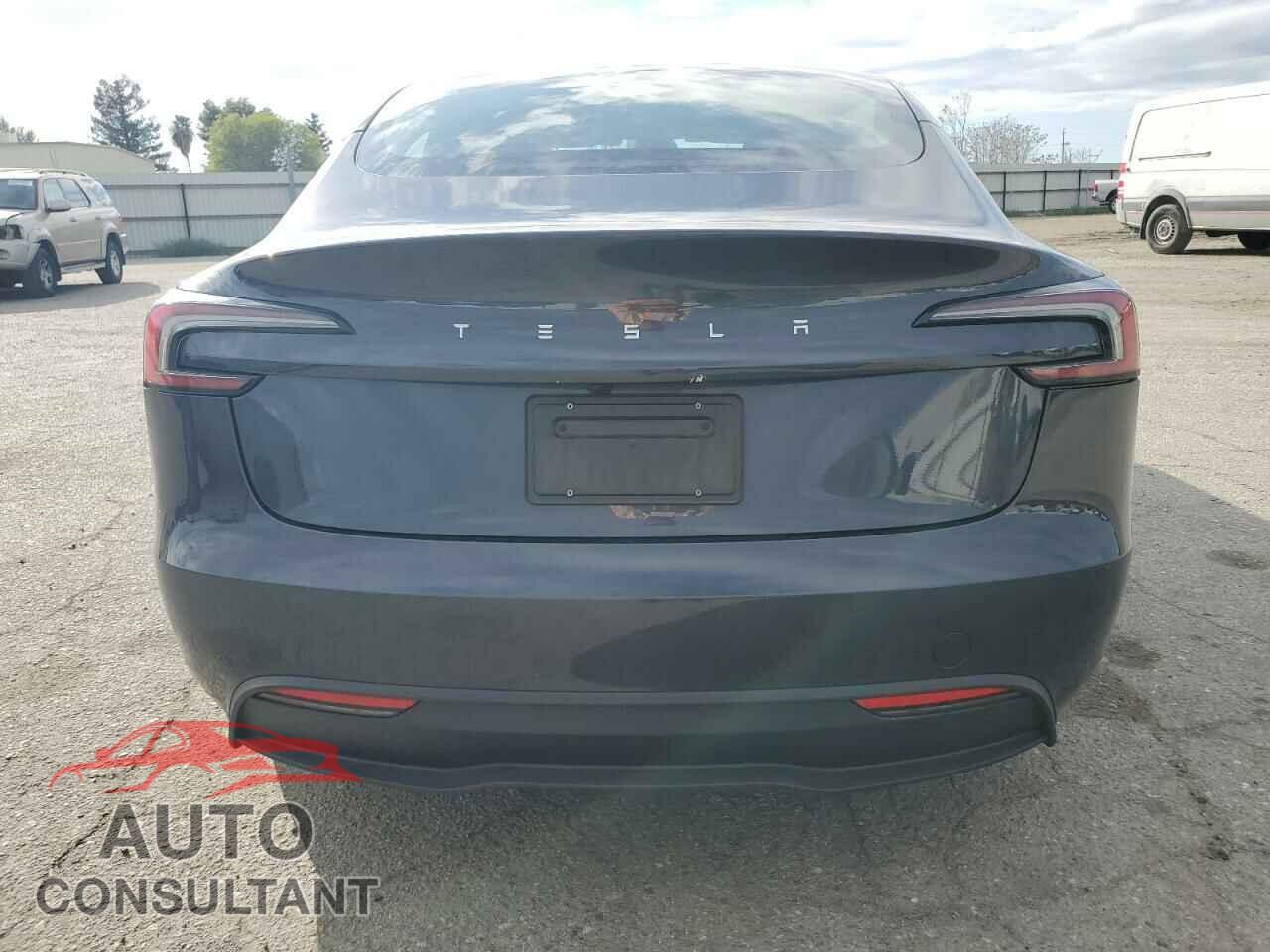 TESLA MODEL 3 2024 - 5YJ3E1EA2RF824179