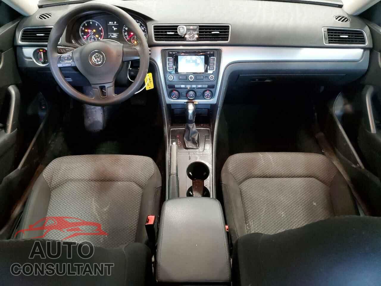 VOLKSWAGEN PASSAT 2014 - 1VWAP7A34EC022183