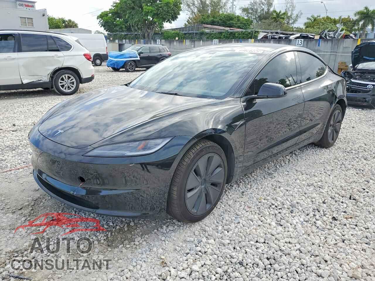 TESLA MODEL 3 2025 - 5YJ3E1EA9SF059199