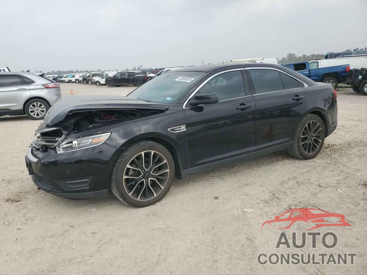 FORD TAURUS 2018 - 1FAHP2E84JG105549