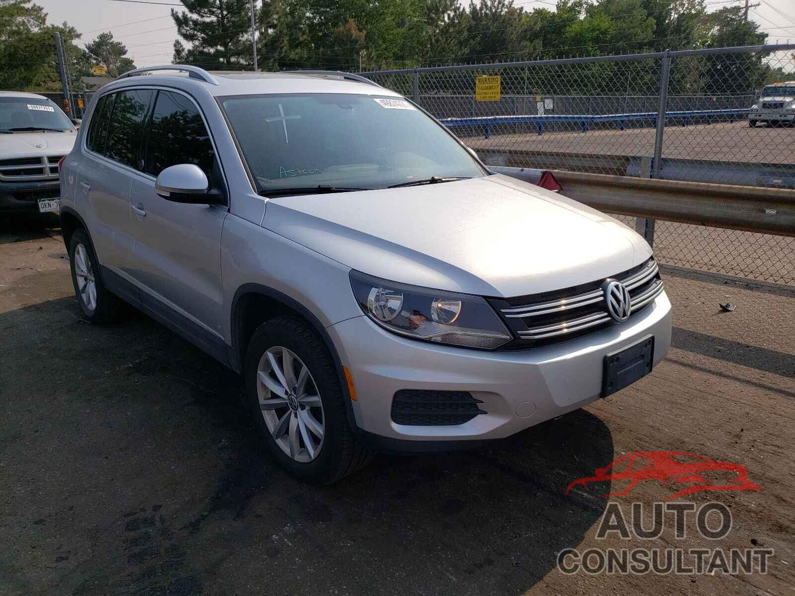VOLKSWAGEN TIGUAN 2017 - WVGSV7AXXHW501156