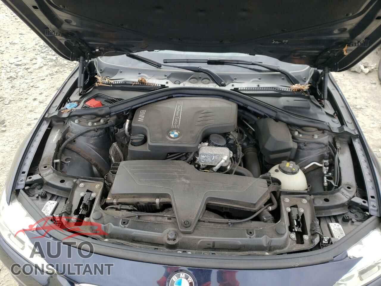 BMW 3 SERIES 2016 - WBA8E3G55GNU05269