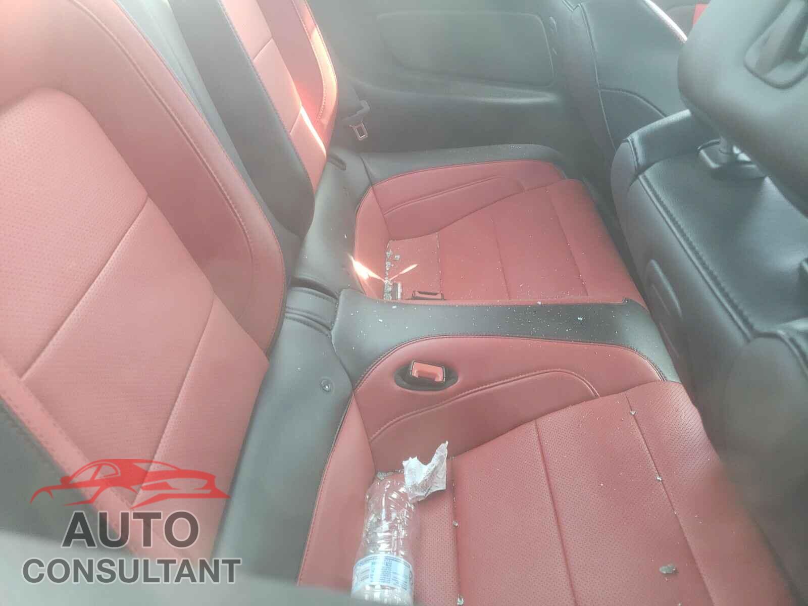 FORD MUSTANG 2018 - 1FA6P8CF3J5116601