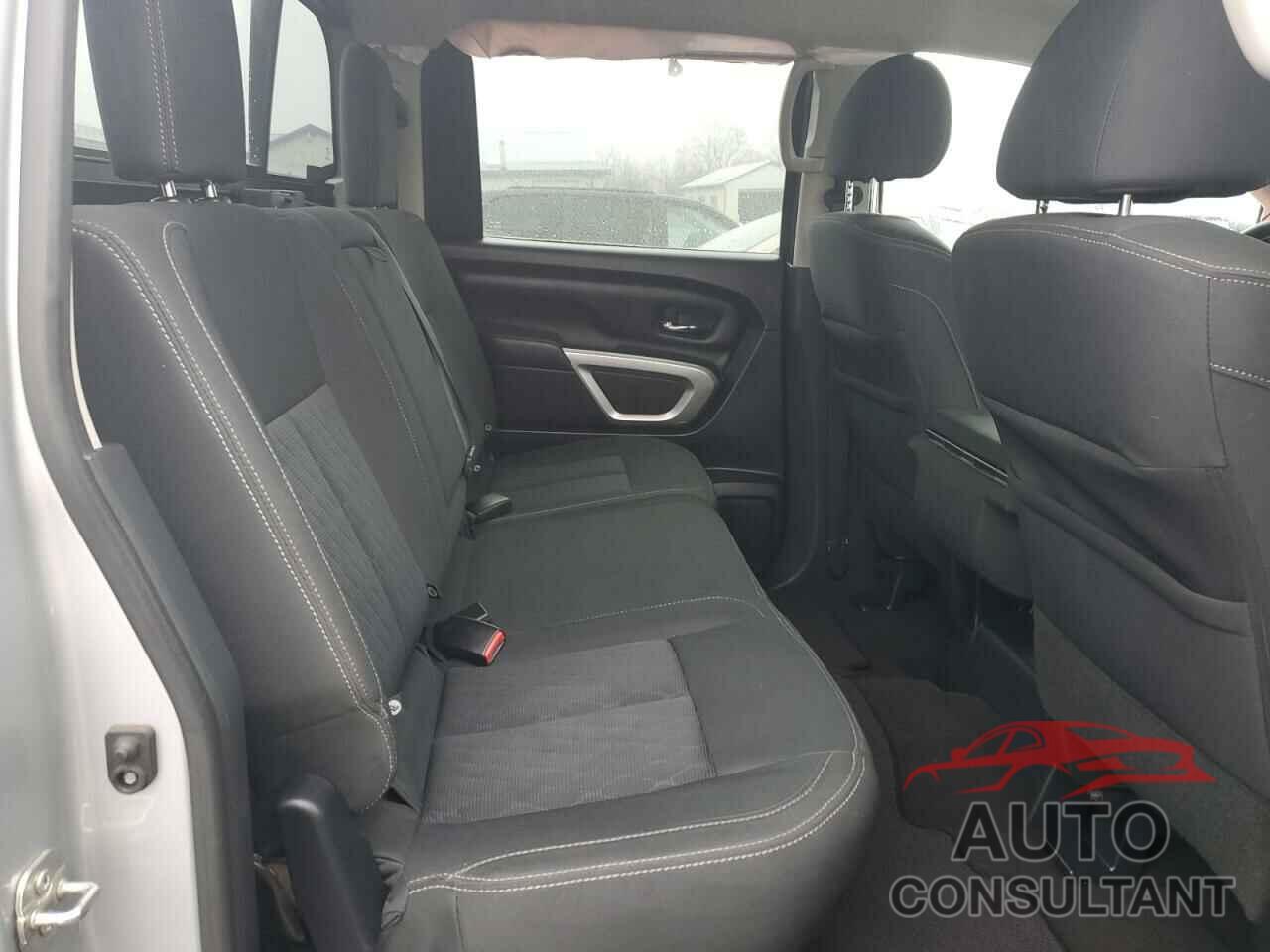 NISSAN TITAN 2017 - 1N6AA1EJ2HN505932