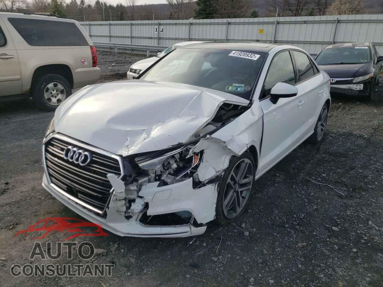 AUDI A3 2017 - WAUB8GFF1H1057655