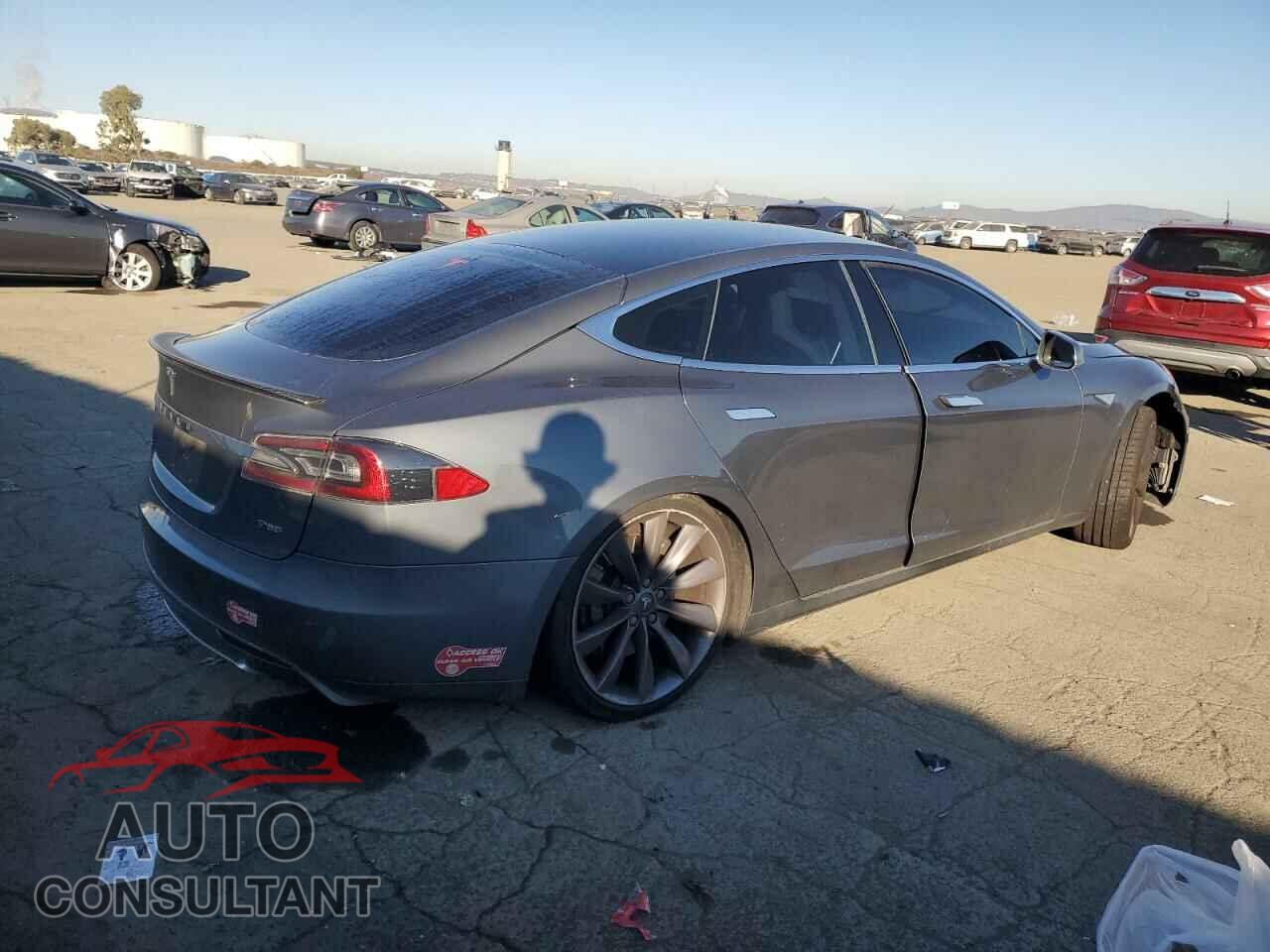 TESLA MODEL S 2013 - 5YJSA1CP5DFP04562