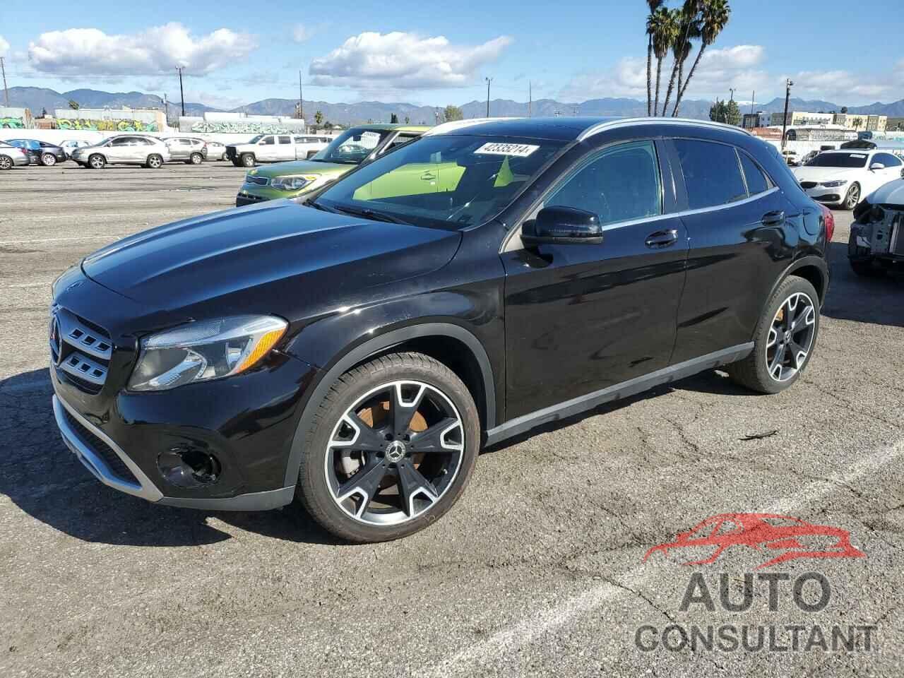 MERCEDES-BENZ GLA-CLASS 2019 - WDCTG4EB7KU014851