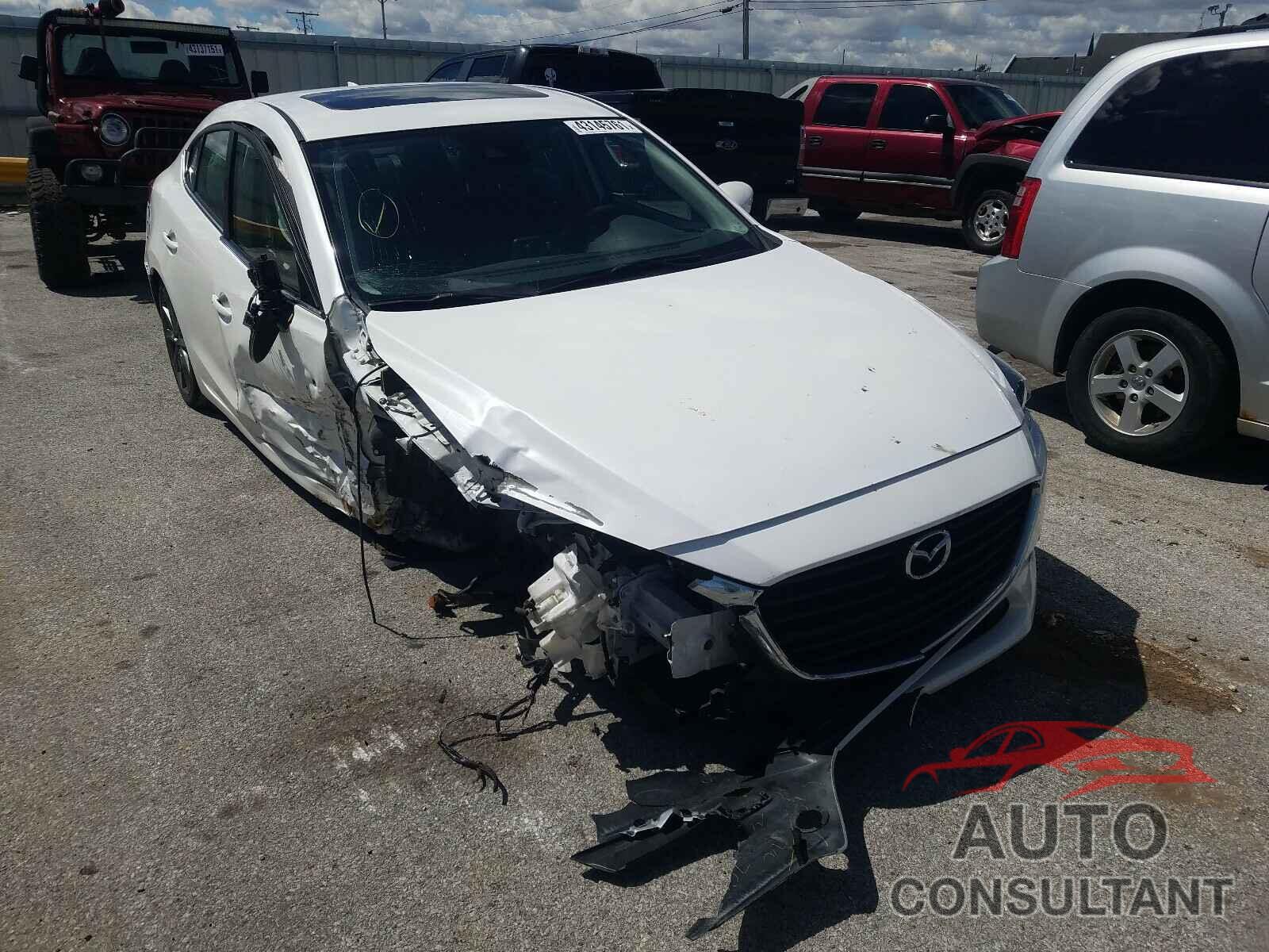 MAZDA 3 2018 - 3MZBN1V3XJM203279