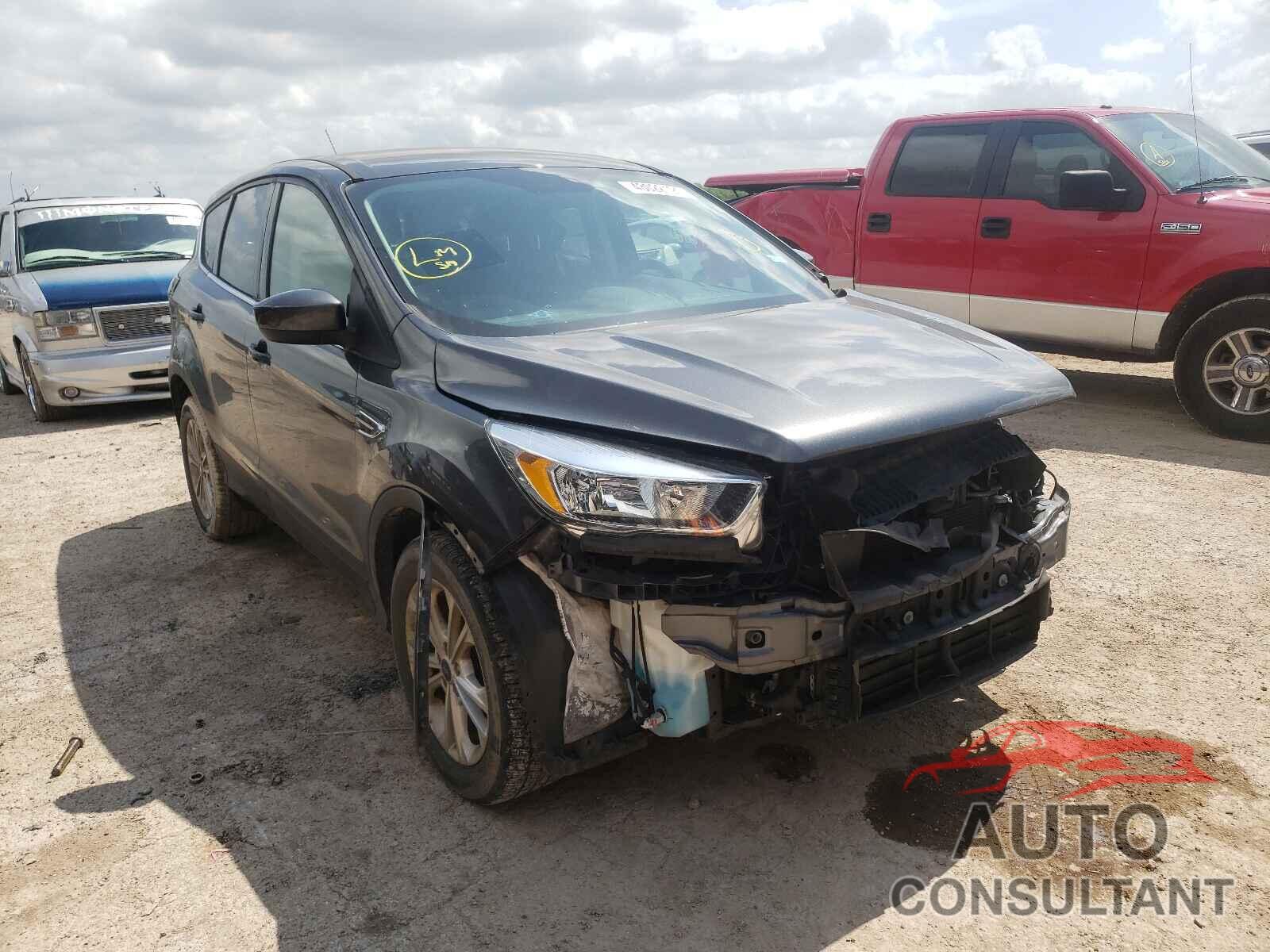 FORD ESCAPE 2017 - 1FMCU0GD6HUC23119