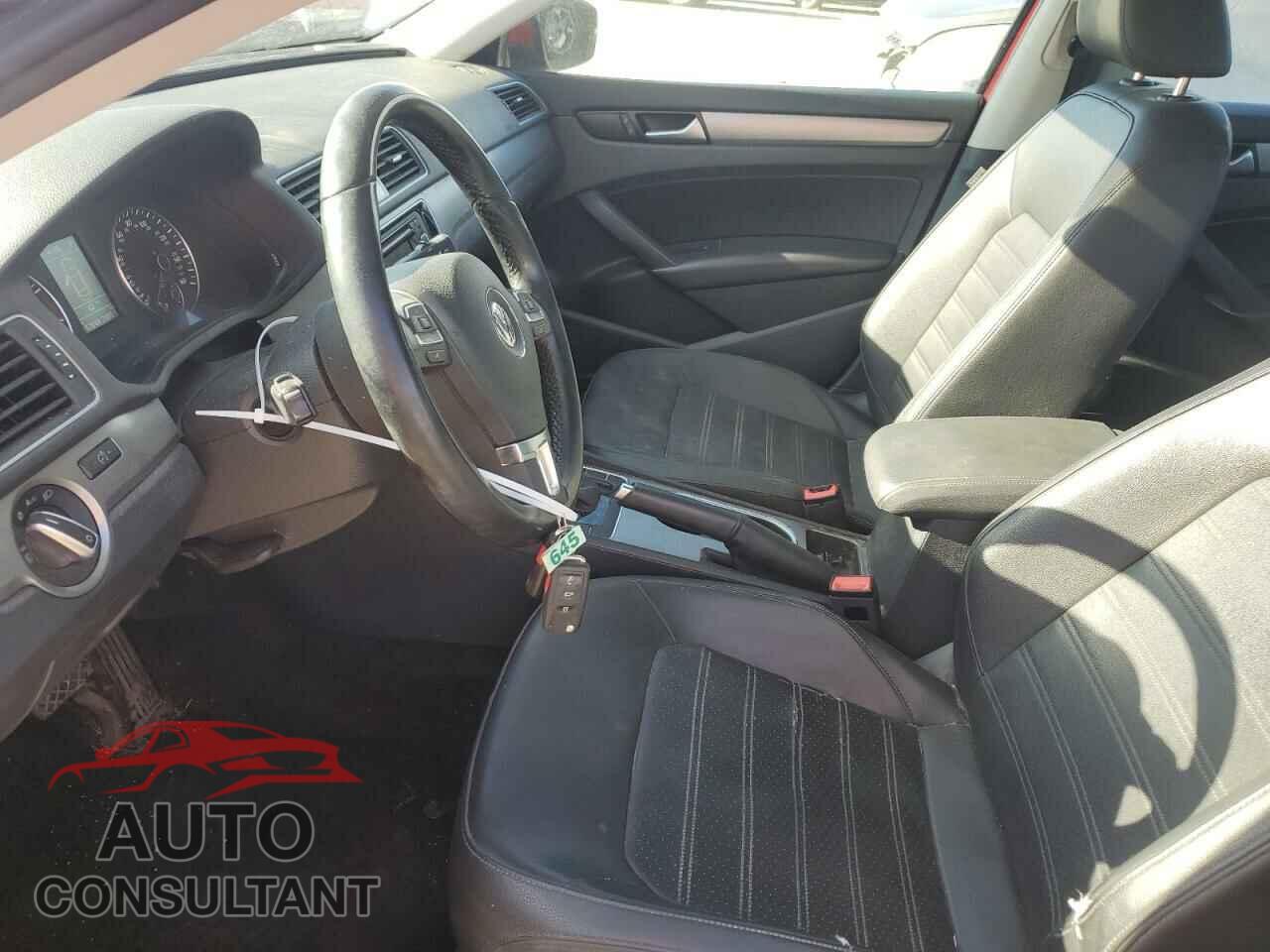 VOLKSWAGEN PASSAT 2015 - 1VWBS7A34FC072795