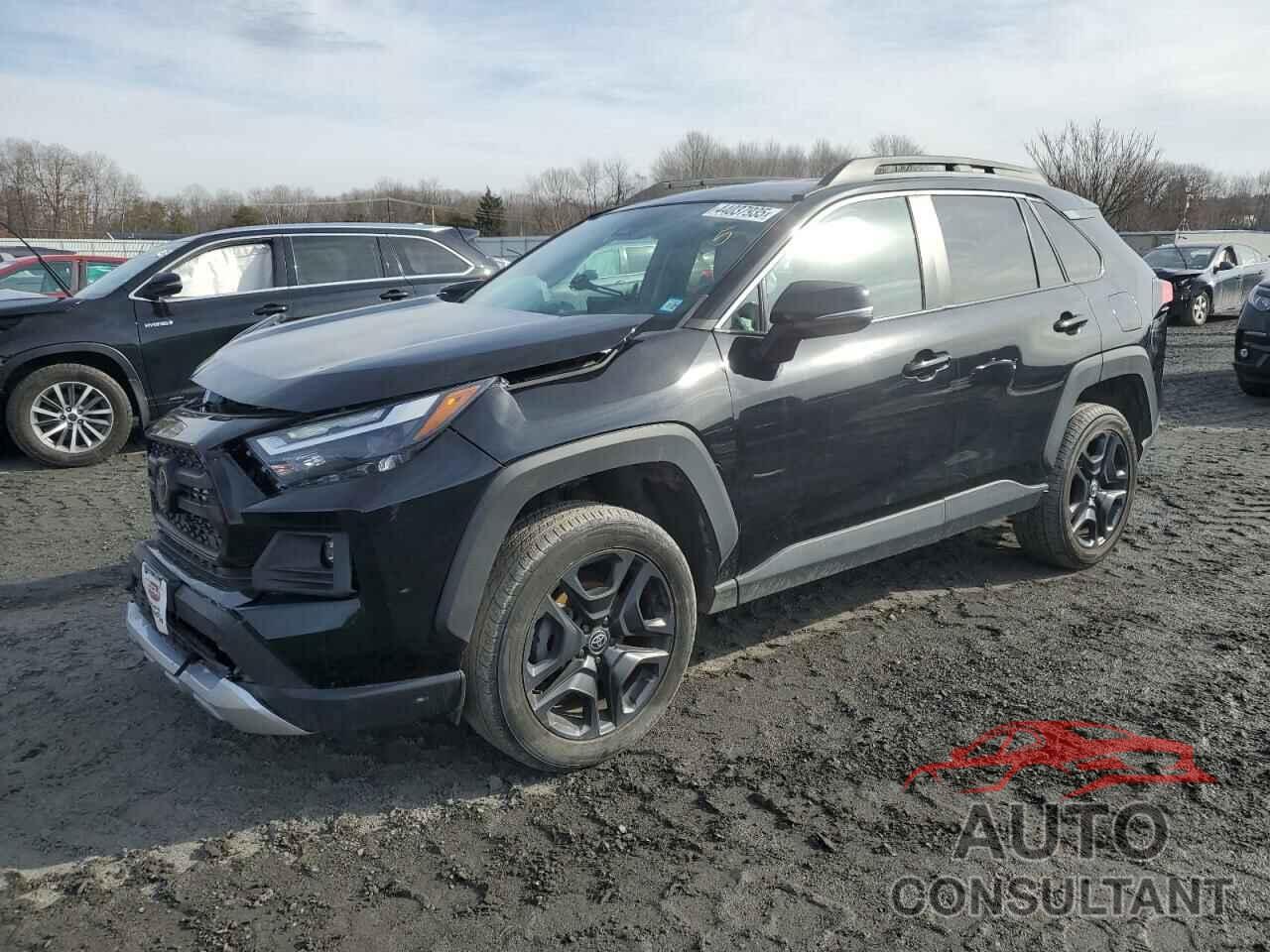 TOYOTA RAV4 2022 - 2T3J1RFV0NW282135
