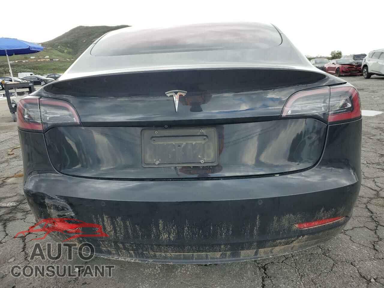TESLA MODEL 3 2019 - 5YJ3E1EA7KF327151