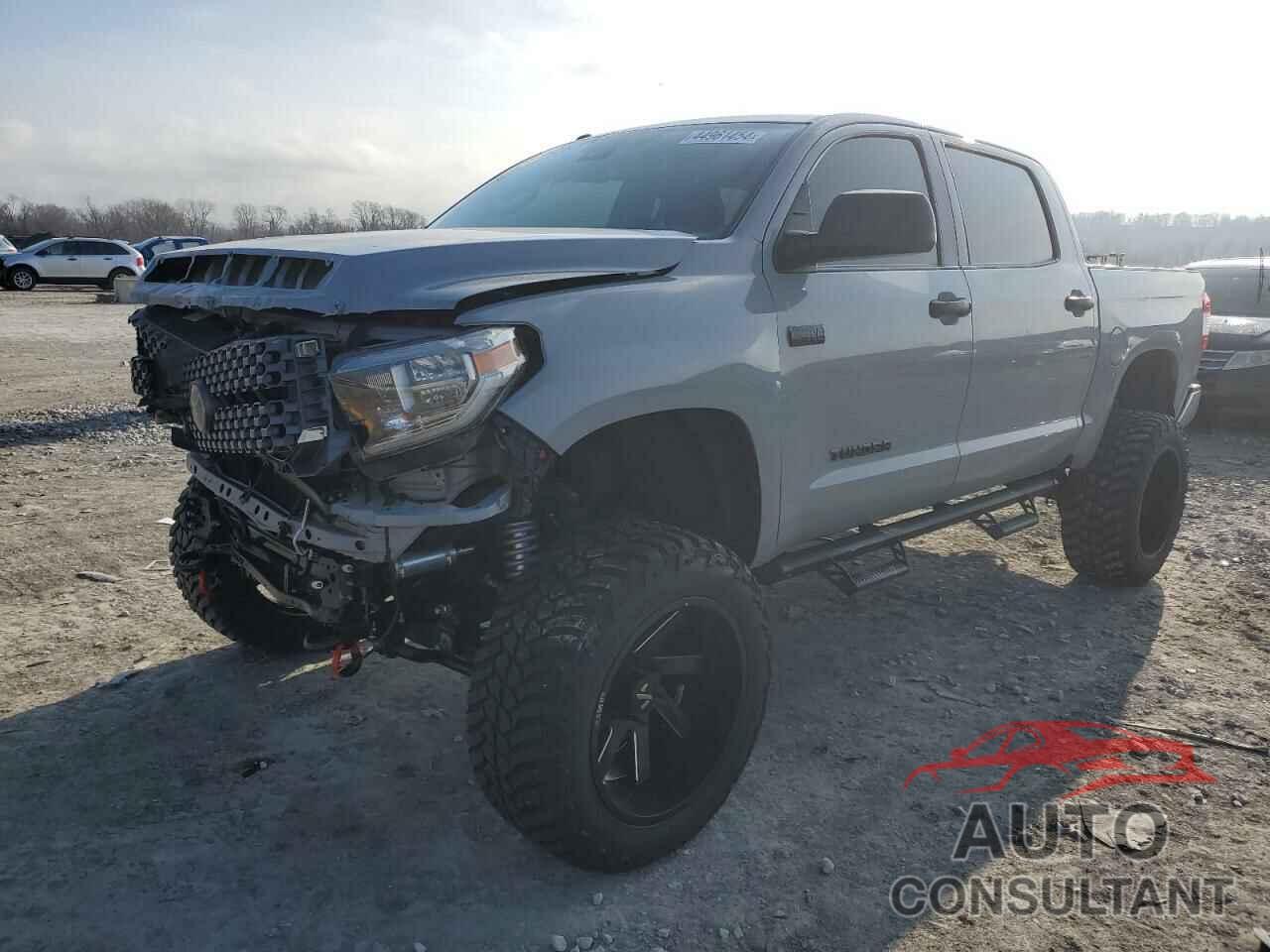 TOYOTA TUNDRA 2018 - 5TFDW5F15JX712297