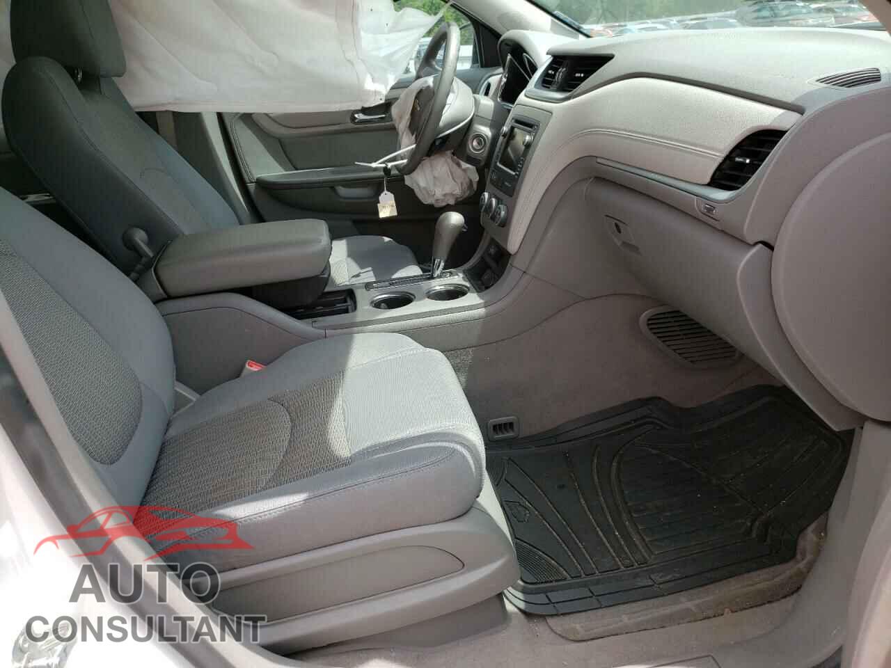 CHEVROLET TRAVERSE 2017 - 1GNKRFED2HJ307972