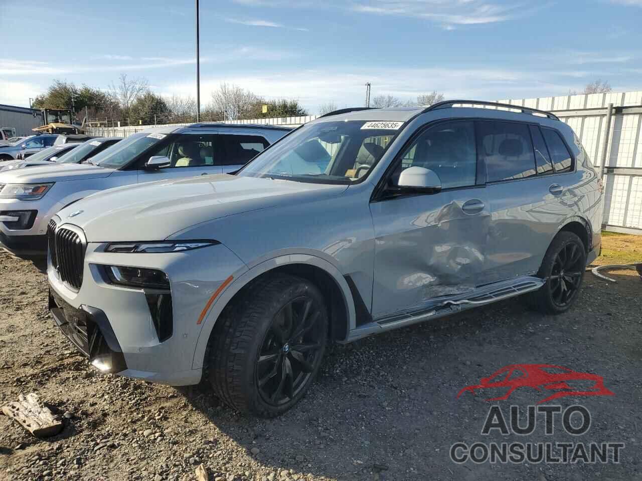 BMW X7 2023 - 5UX23EM01P9S04138