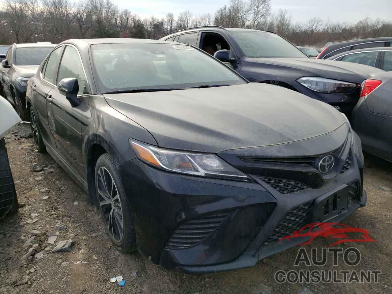 TOYOTA CAMRY 2018 - 4T1B11HK7JU152087