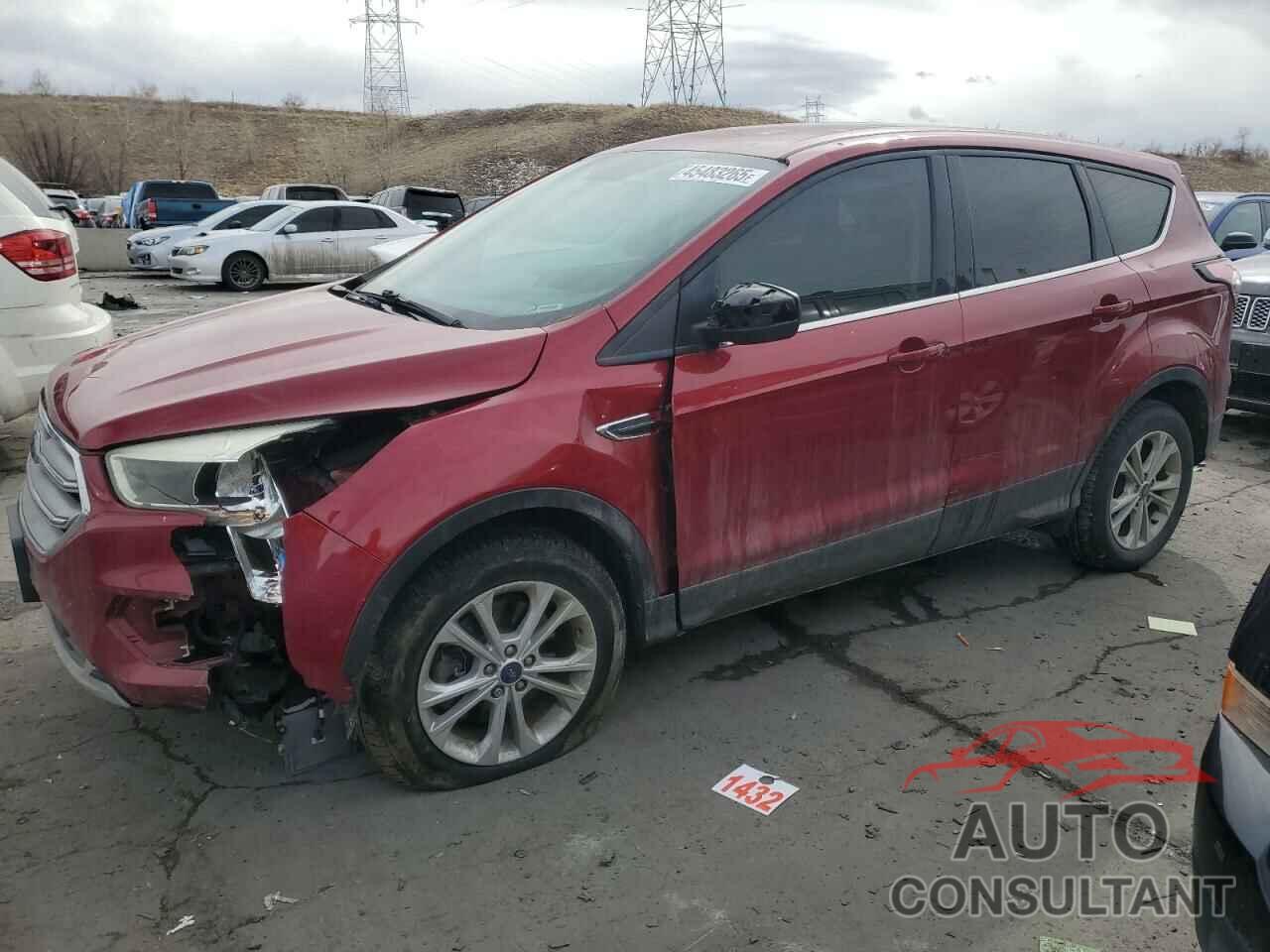 FORD ESCAPE 2017 - 1FMCU9GD9HUD28564