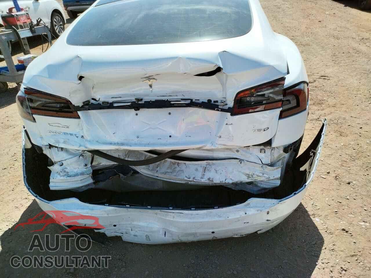 TESLA MODEL S 2018 - 5YJSA1E25JF281012