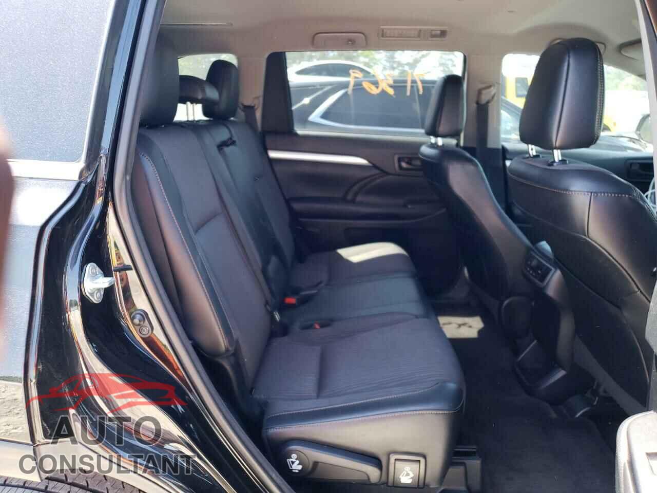 TOYOTA HIGHLANDER 2017 - 5TDZZRFH0HS217877