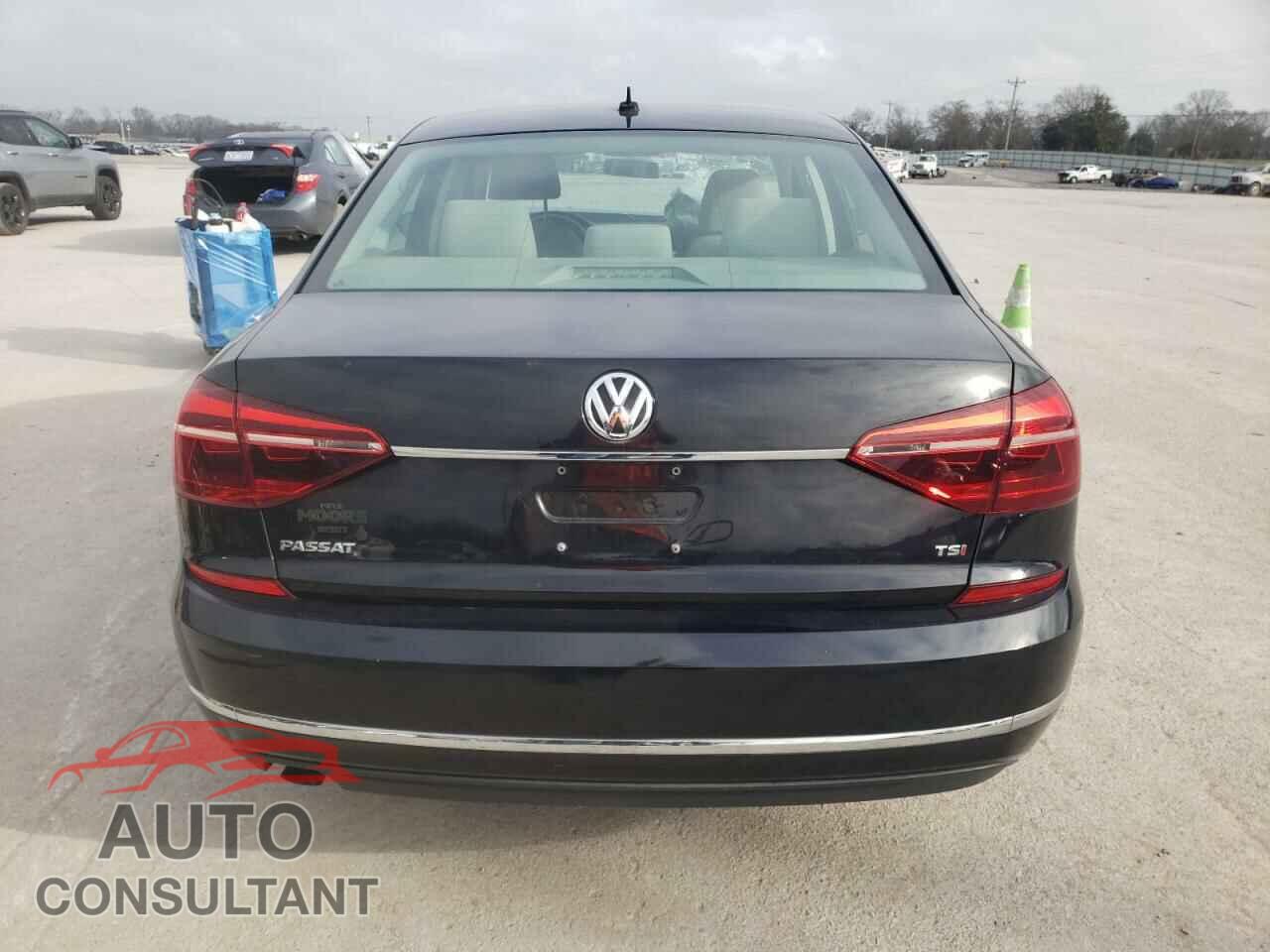 VOLKSWAGEN PASSAT 2017 - 1VWAT7A37HC040970