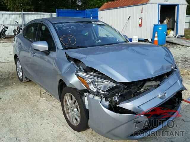 TOYOTA YARIS 2017 - 3MYDLBYV1HY174022