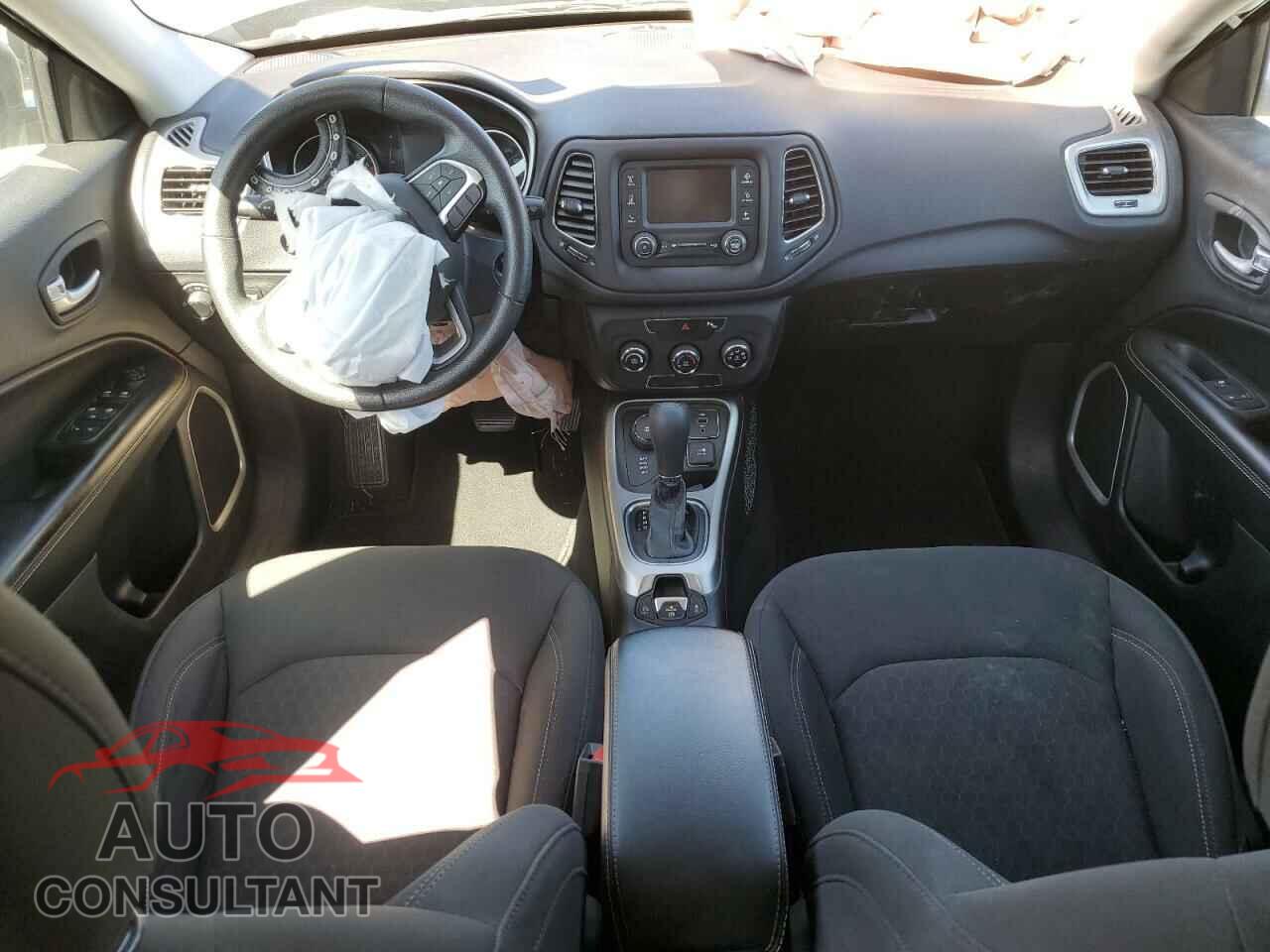 JEEP COMPASS 2017 - 3C4NJDAB3HT688584