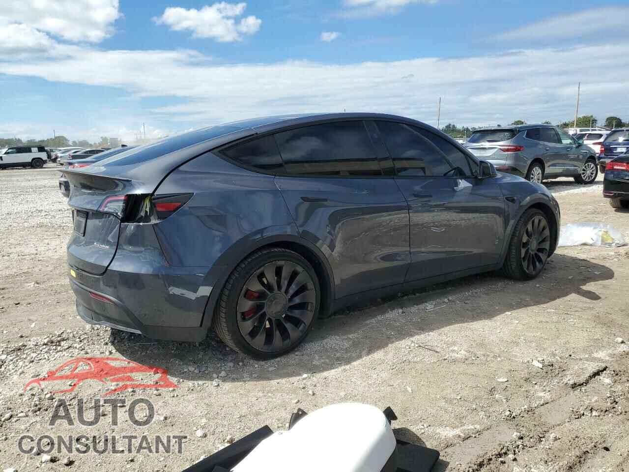 TESLA MODEL Y 2023 - 7SAYGDEF7PF897352