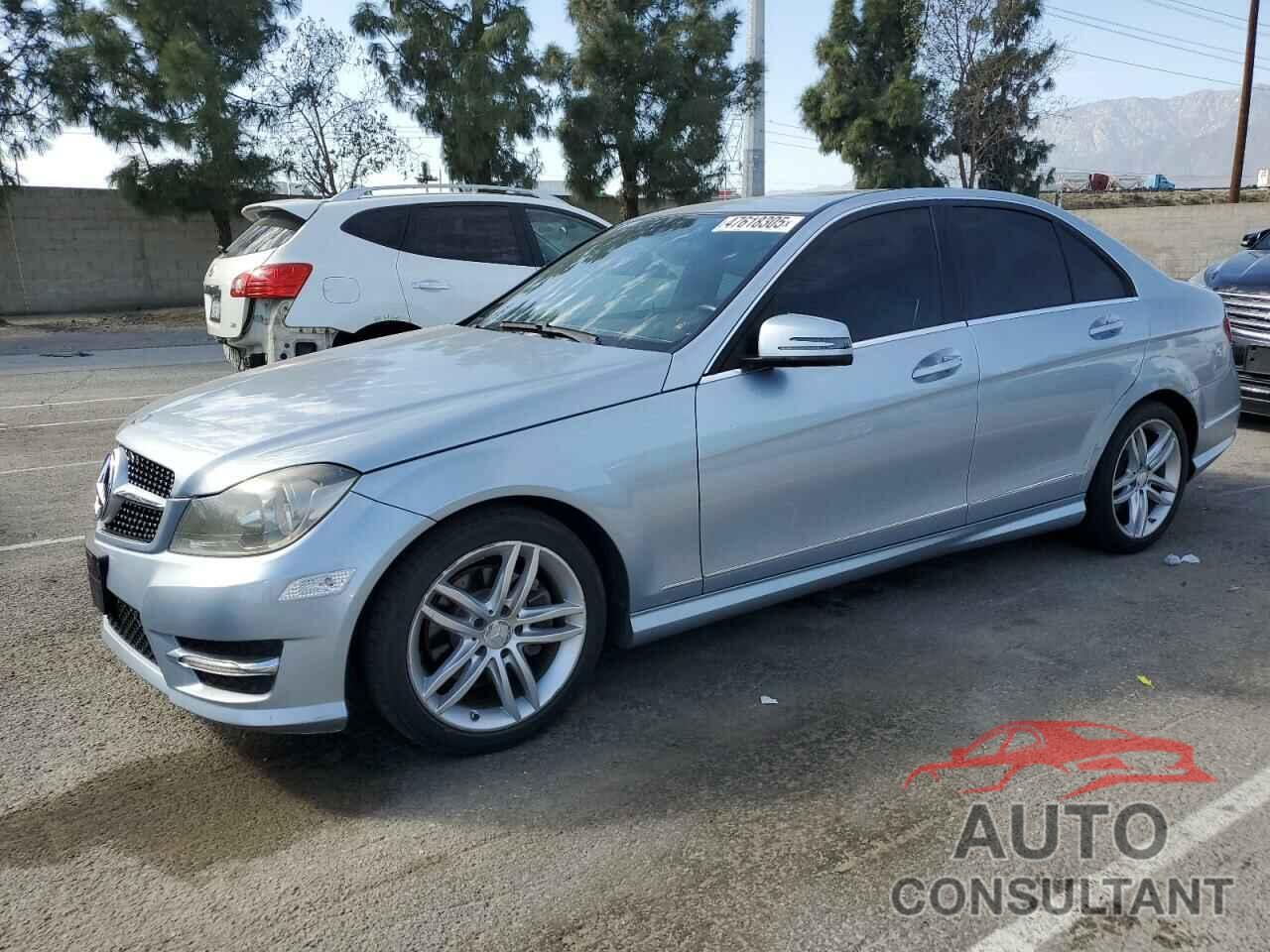 MERCEDES-BENZ C-CLASS 2013 - WDDGF4HB0DA850565
