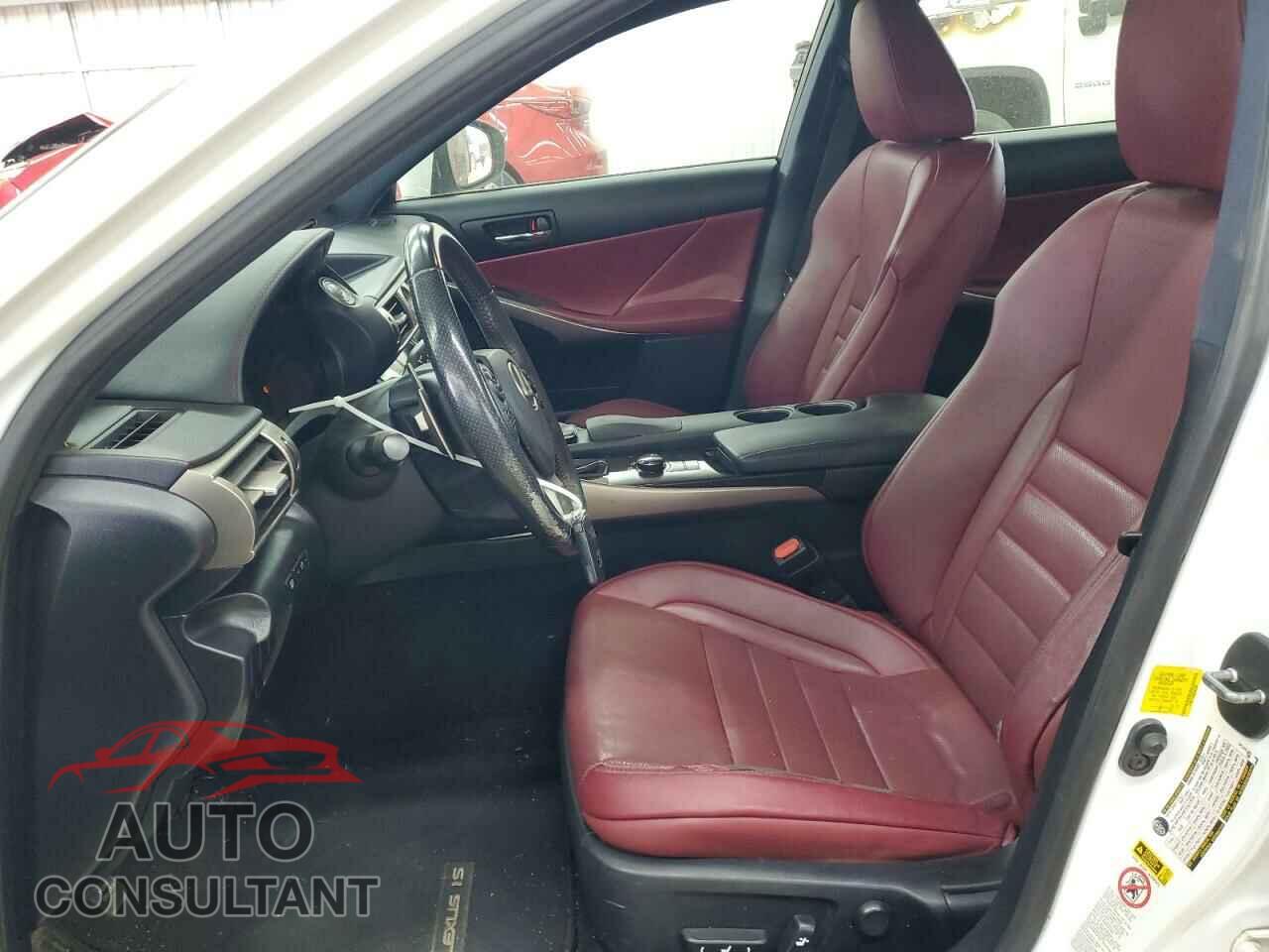 LEXUS IS 2014 - JTHBF1D20E5043299
