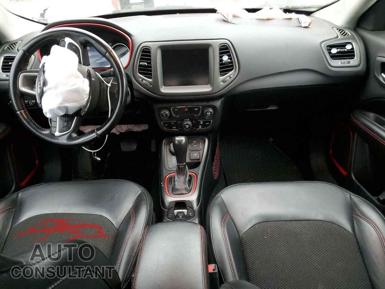 JEEP COMPASS 2020 - 3C4NJDDB2LT184452