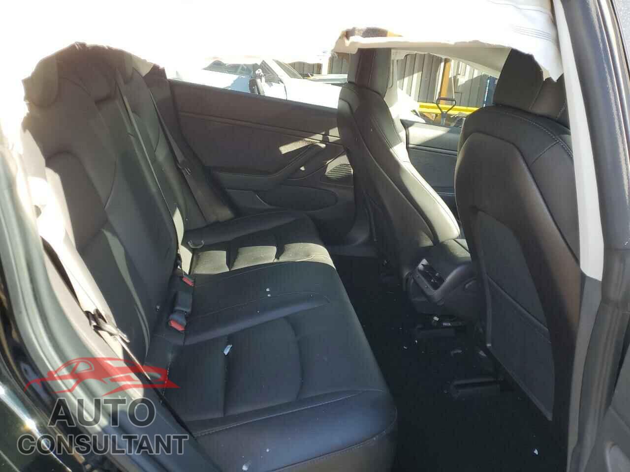 TESLA MODEL 3 2018 - 5YJ3E1EA9JF176389