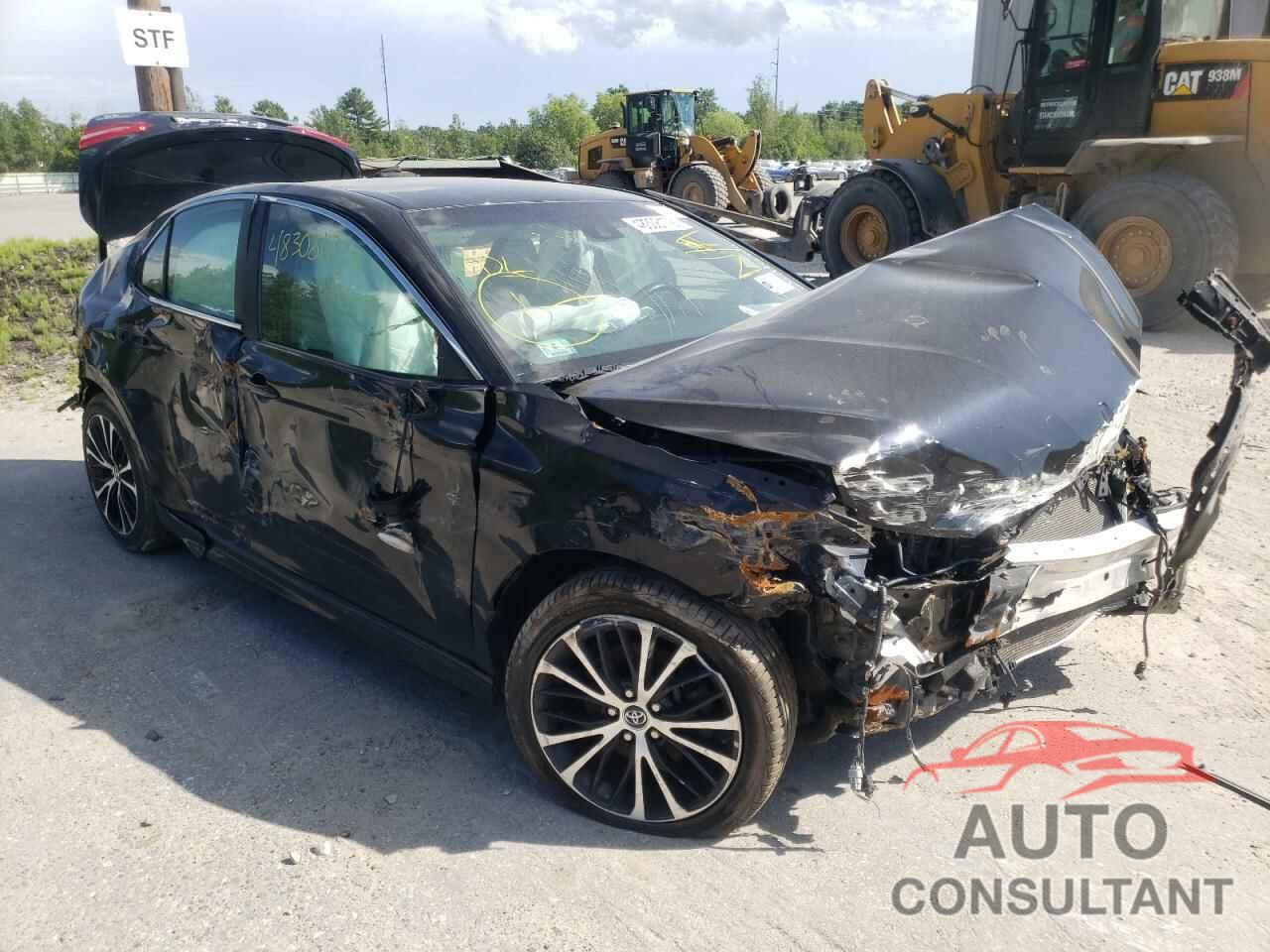 TOYOTA CAMRY 2018 - 4T1B11HK2JU631484