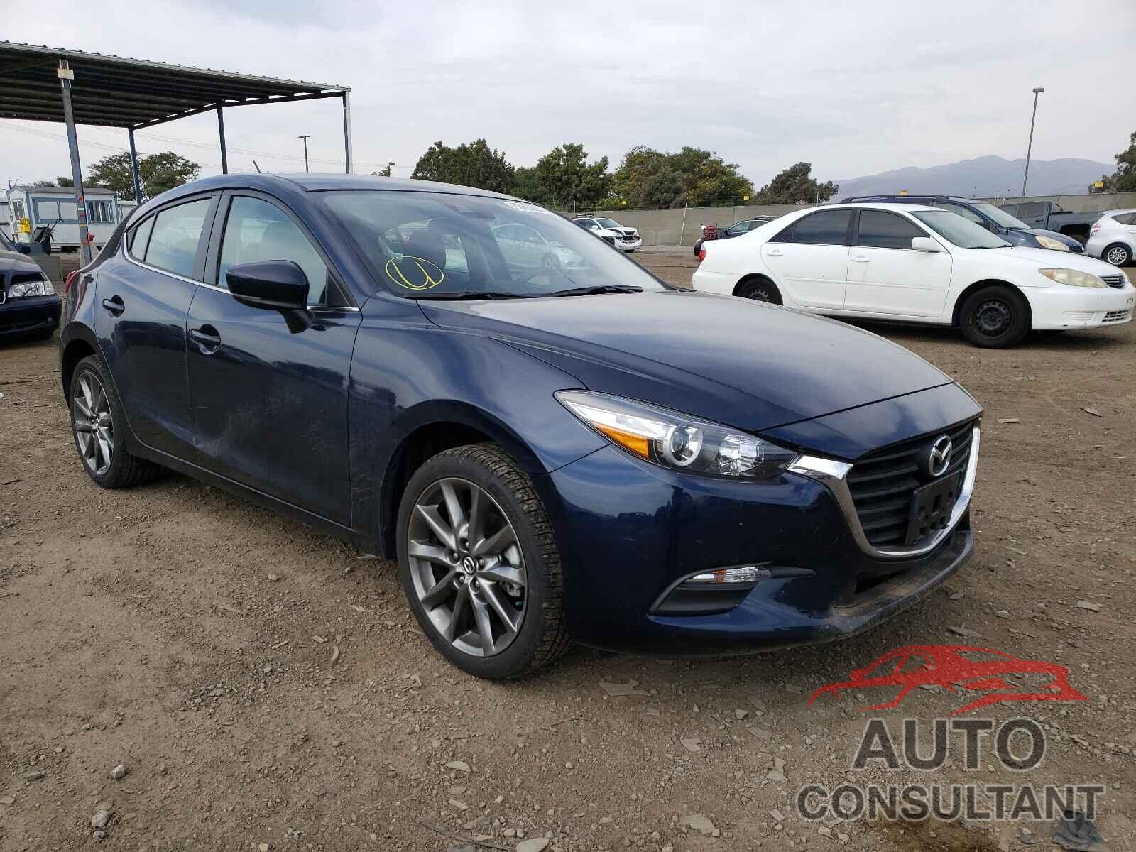 MAZDA 3 2018 - 3MZBN1L3XJM273125