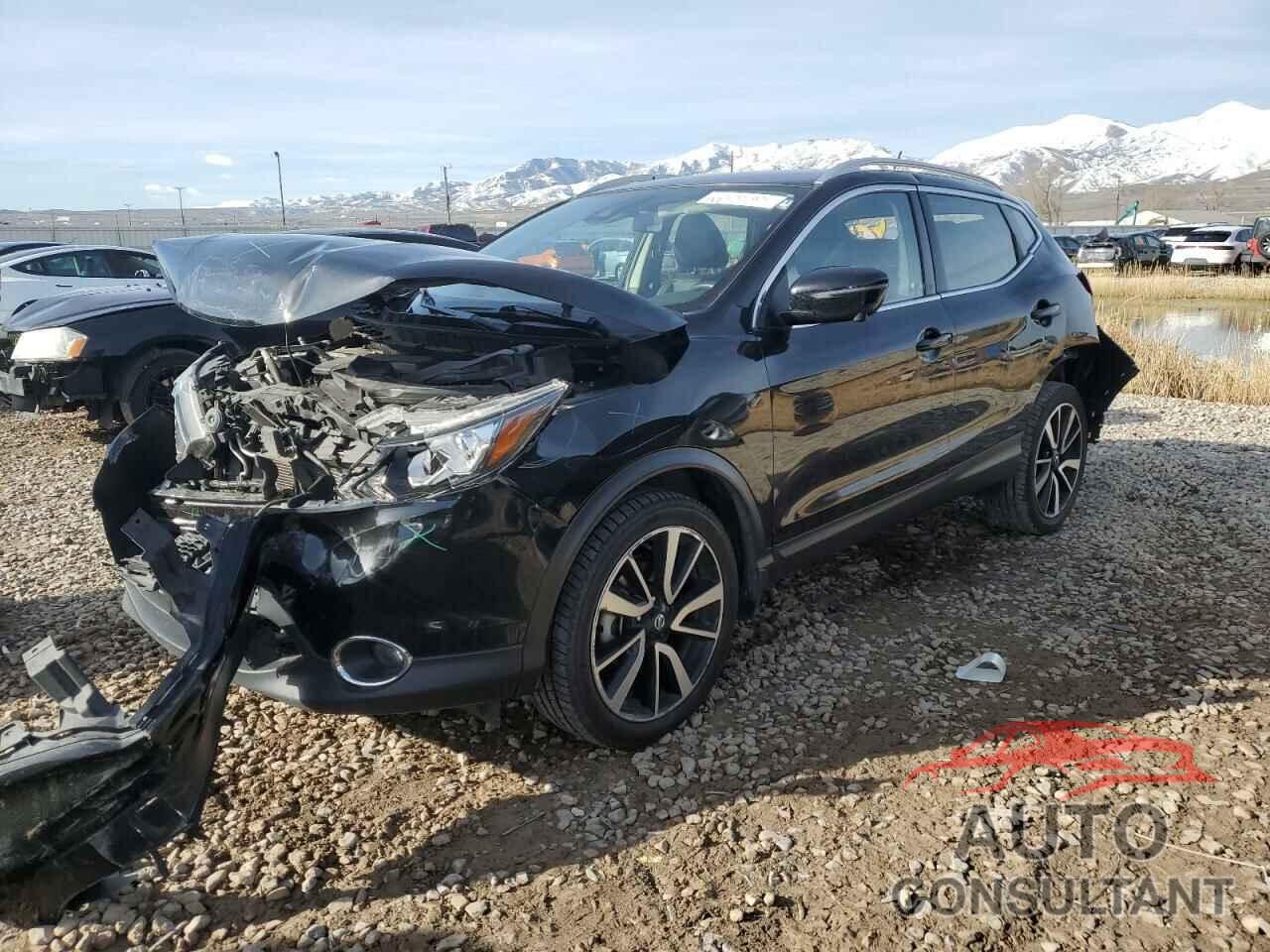 NISSAN ROGUE 2018 - JN1BJ1CR5JW200119