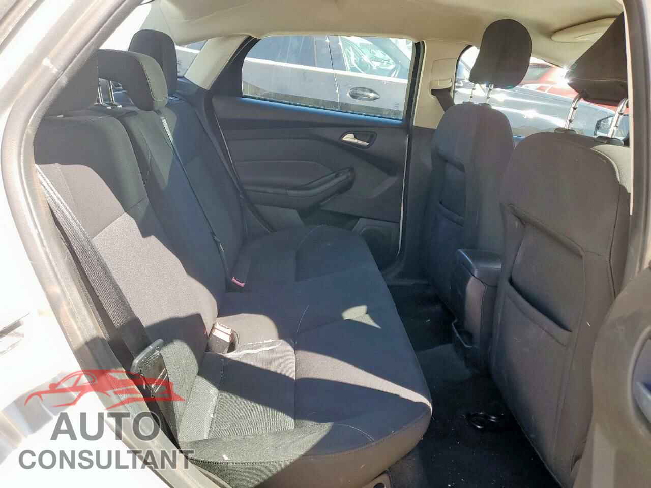 FORD FOCUS 2016 - 1FADP3F20GL285367