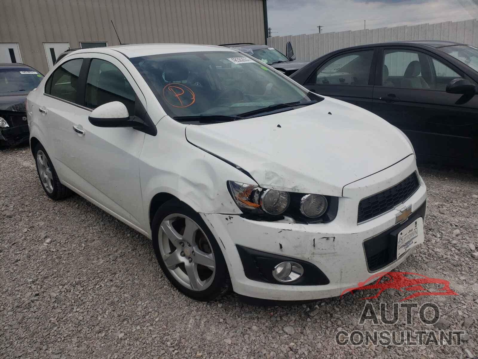 CHEVROLET SONIC 2016 - 1G1JE5SBXG4139985