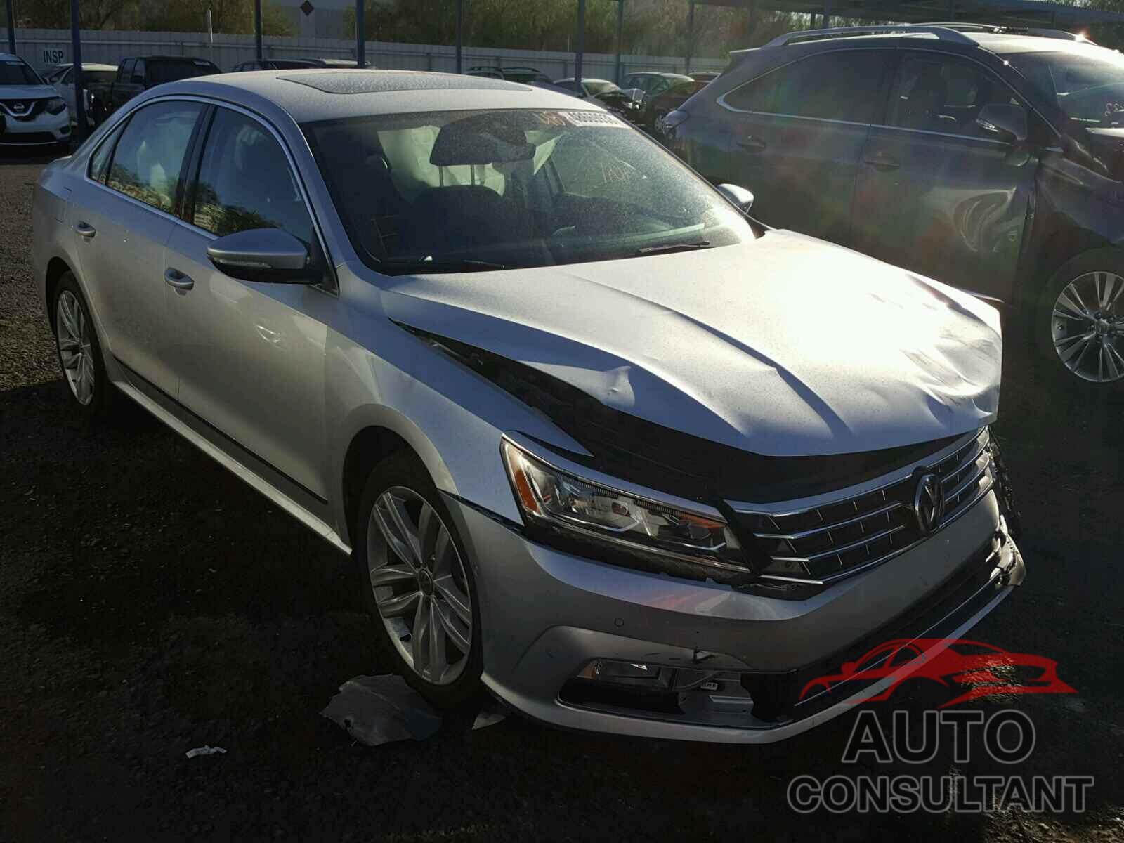 VOLKSWAGEN PASSAT 2018 - 1VWCA7A31JC013641