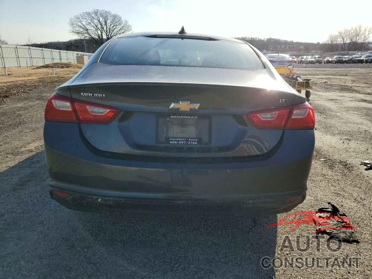 CHEVROLET MALIBU 2017 - 1G1ZE5ST4HF258570